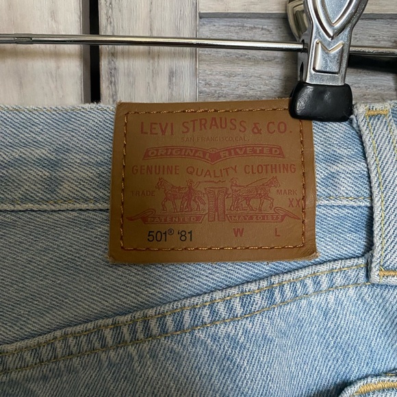 Levi’s 501 Jeans - Picture 5 of 5